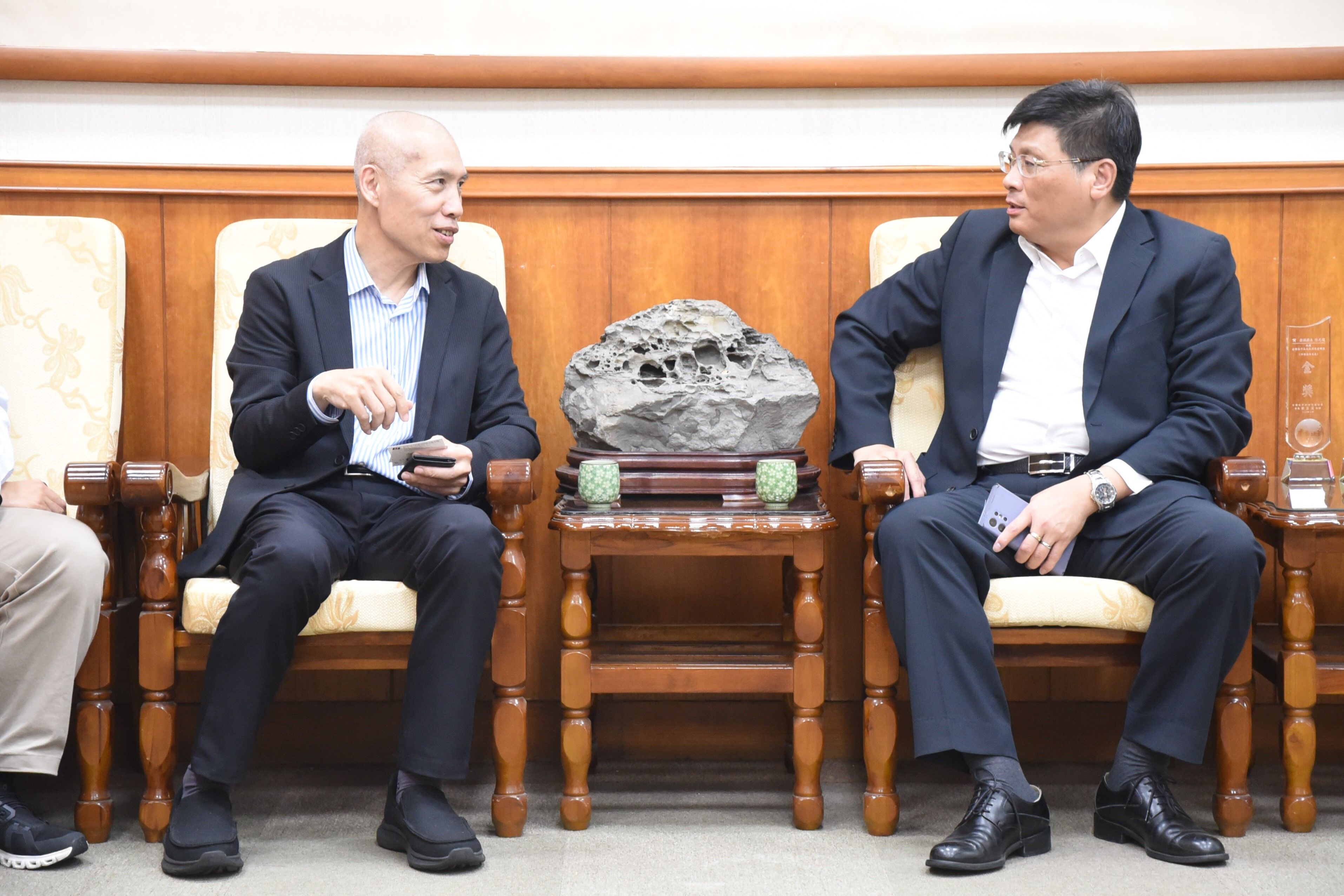 林副縣長會見台航董事長魏健宏